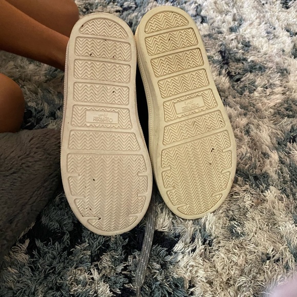 Oshkosh like new - Picture 3 of 5